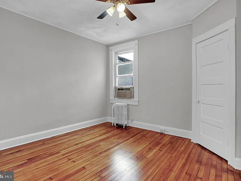2853 Mayfield Ave — Photo 13
