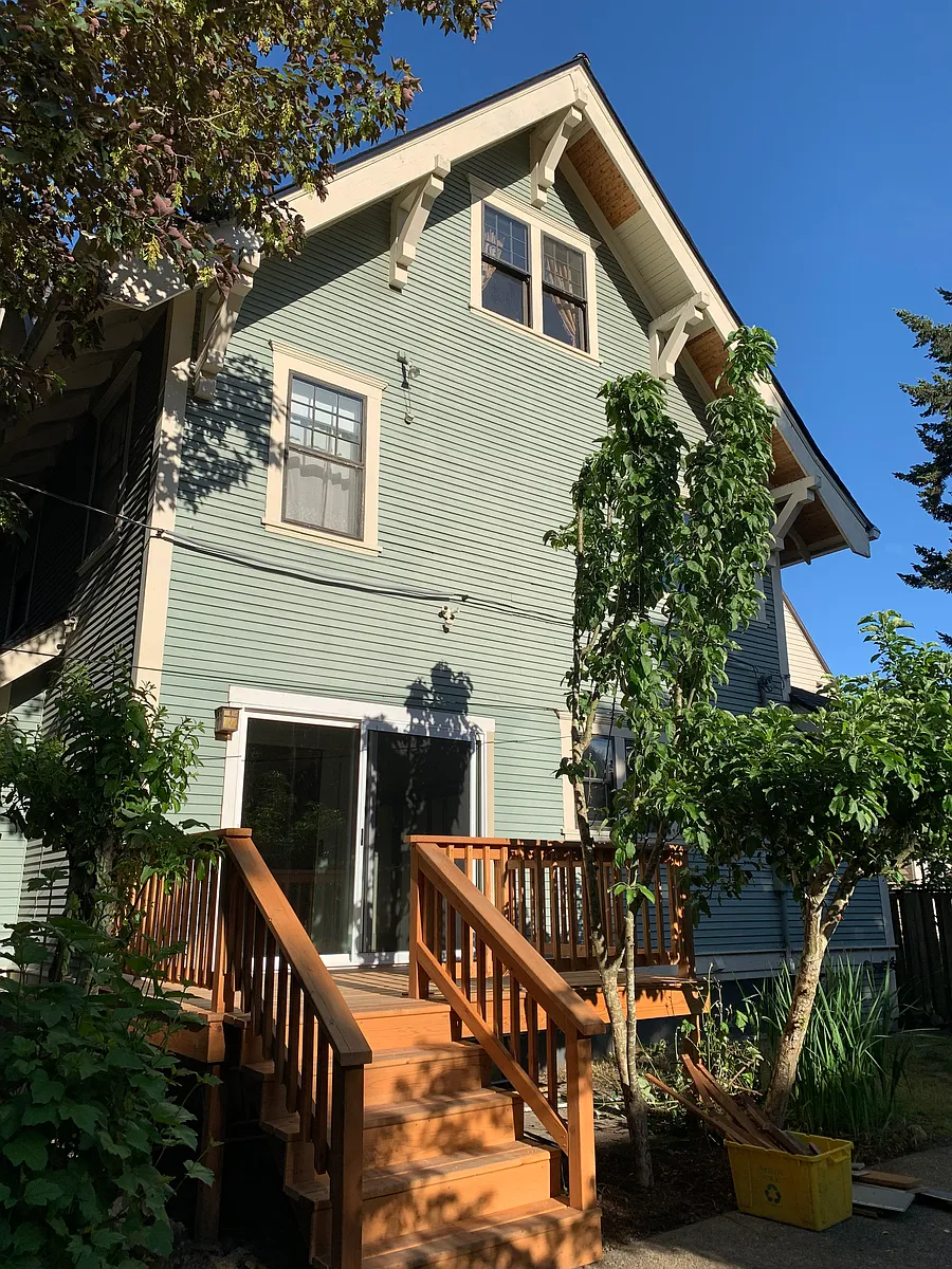 Building Photo - 3043 NE 11th Ave