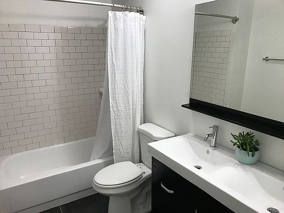 5th image of 3785 Westchase Dr