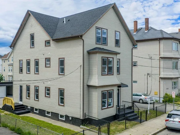 35 Hood St, Fall River, MA 02720