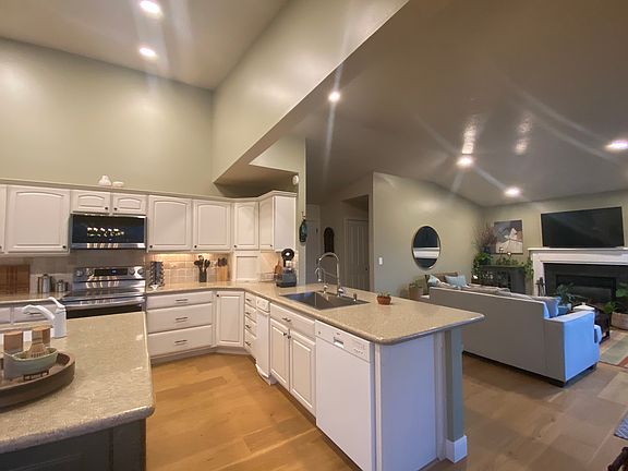 Kitchen and family