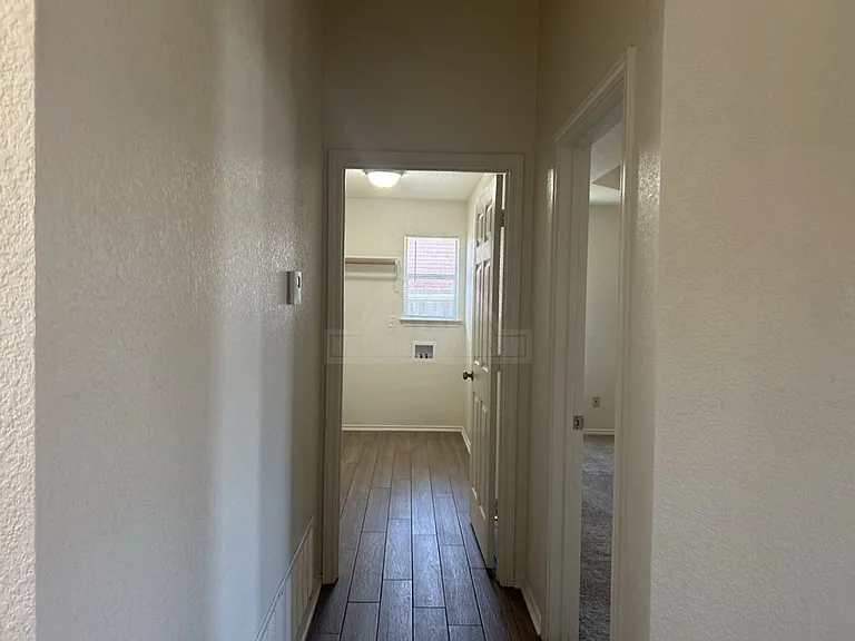10105 Diana Dr — Photo 19