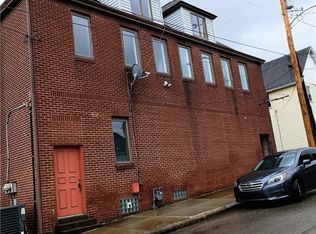 711 Hawthorne St, Vandergrift, PA 15690