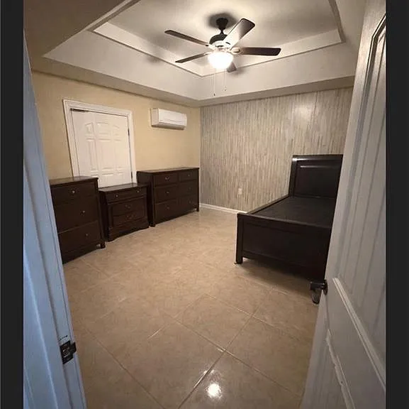 618 N Val Verde Rd — Photo 5