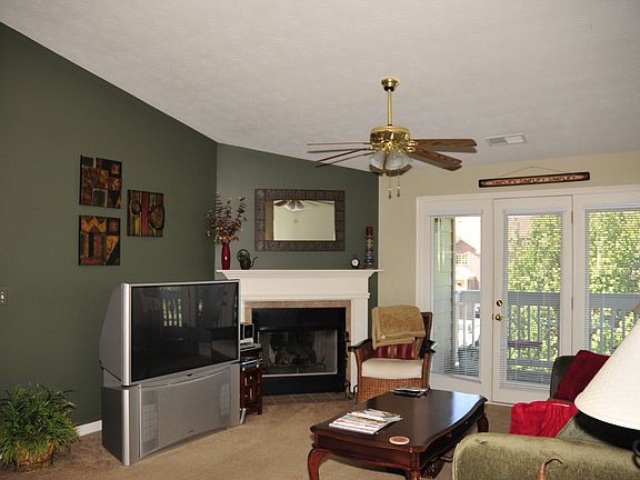 4th image of 1920 Waterstone Blvd