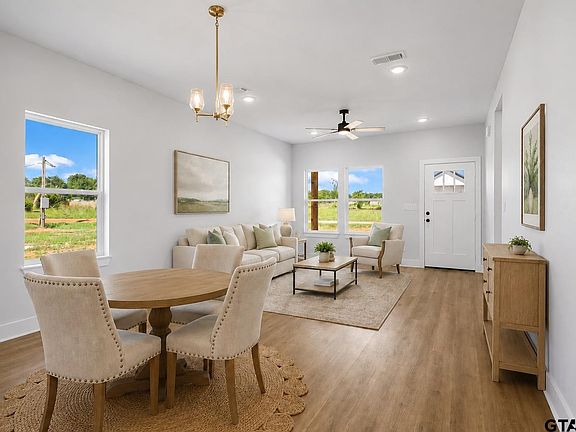4th image of 162 Red Bud Cir