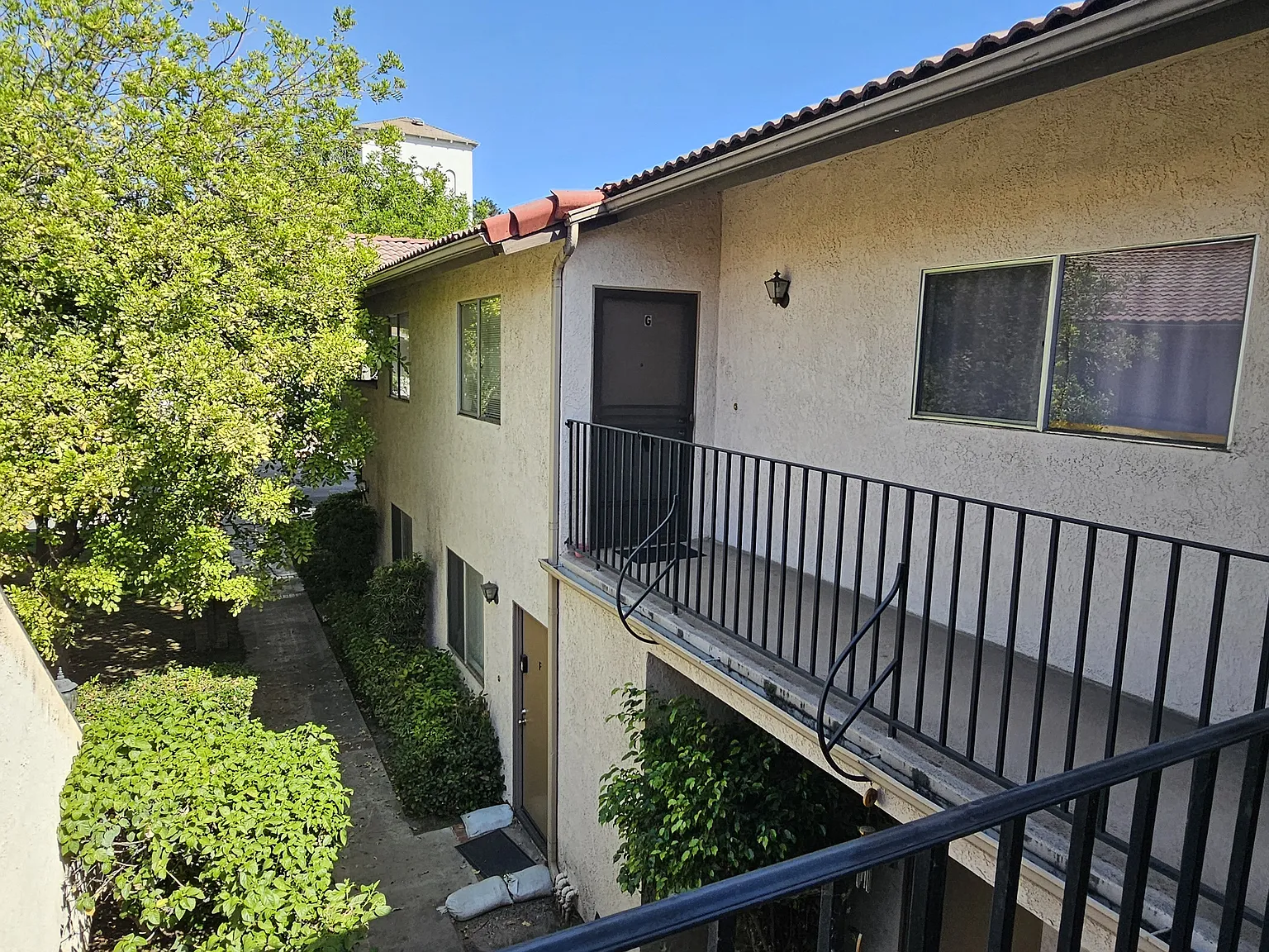 1 bed, 700 sqft, $2,200 — Photo 3
