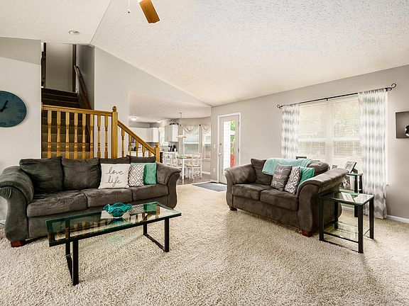 4th image of 1153 Pebble Brook Dr