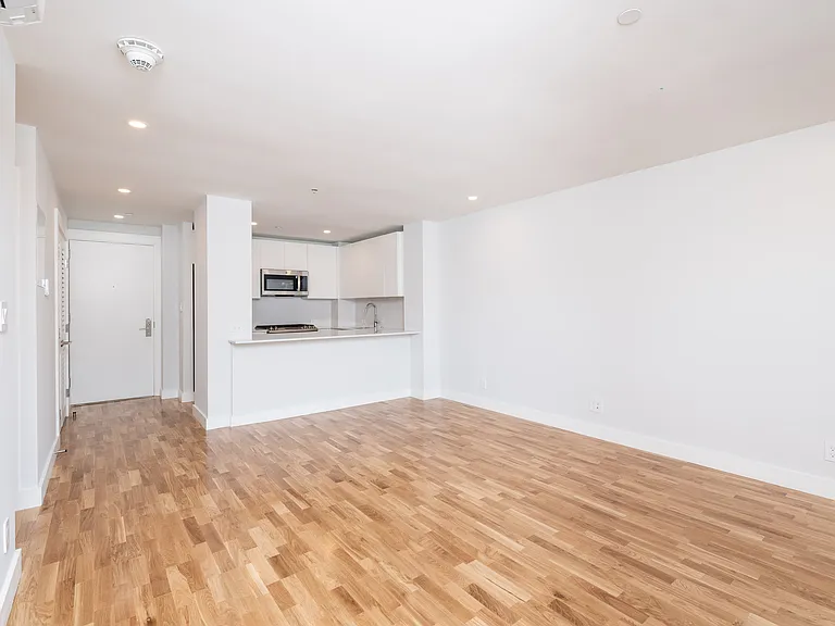 1406 Columbia Rd #5 — Photo 8