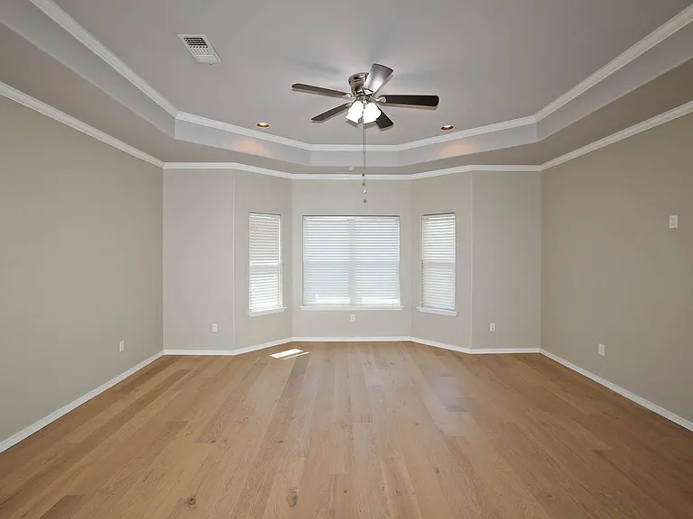 7501 Continental Pkwy — Photo 24