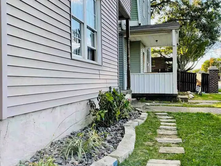 133 Washington Ave #1 — Photo 16