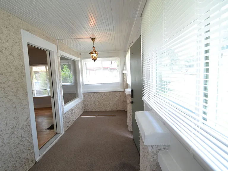 821 N Walnut St — Photo 3