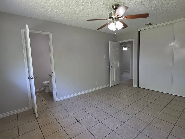 10562 Bounty Dr — Photo 10