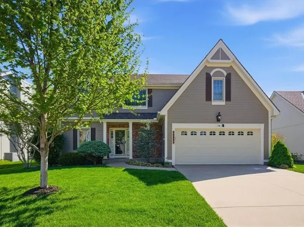 14531 S Kaw Dr, Olathe, KS 66062