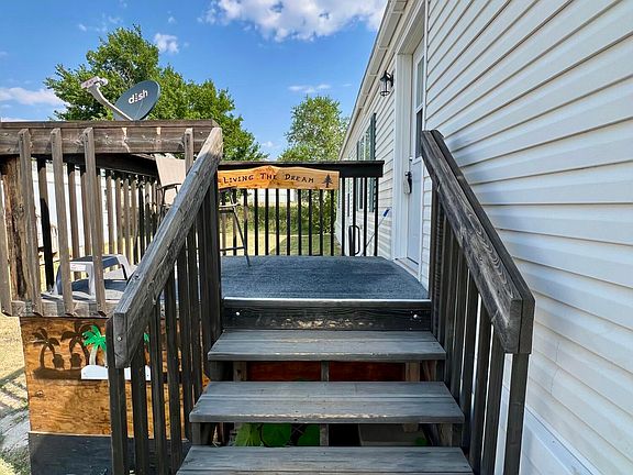 3rd image of 2800 E Green St