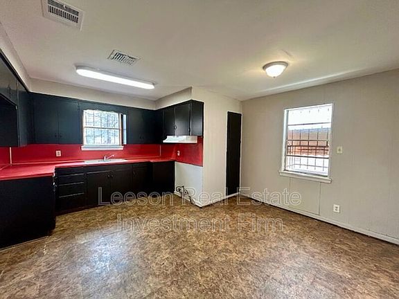 3rd image of 439 Browning St