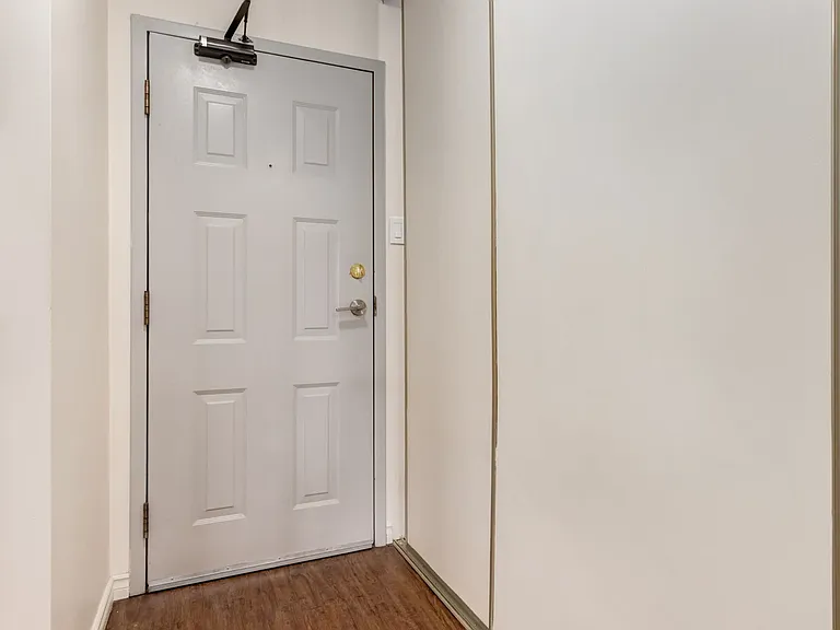 1825 Woodview Dr SW — Photo 21
