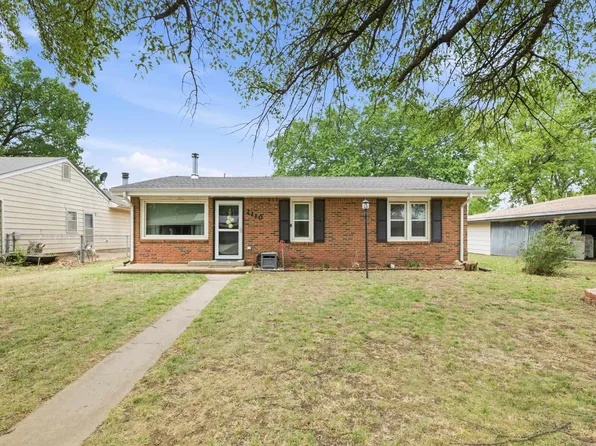 2110 Oak St, Harper, KS 67058