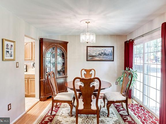 5th image of 12322 Oakwood Dr
