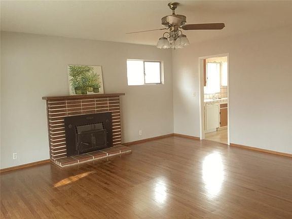 4th image of 1971 Briarwood Dr