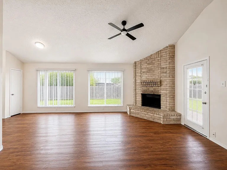 16703 Gold Bridge Ct — Photo 2