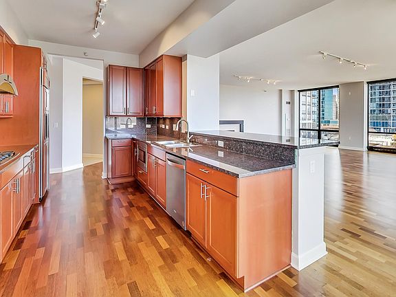 3rd image of 233 E 13th St APT 805