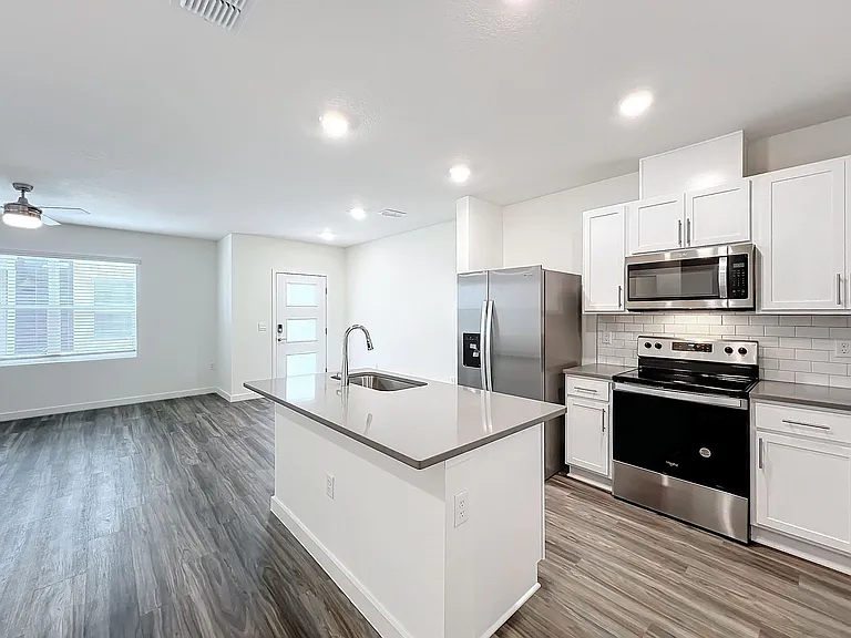 231 Dapper Ct — Photo 11