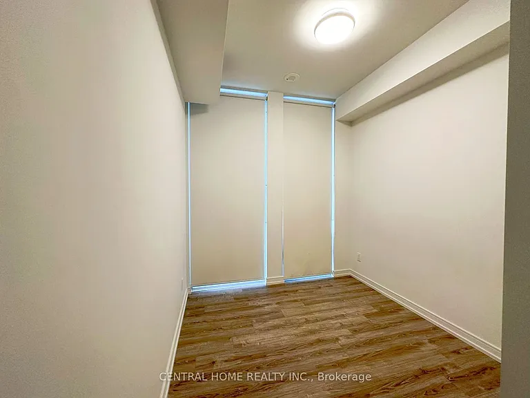 28 Wellesley St E #1602 — Photo 12