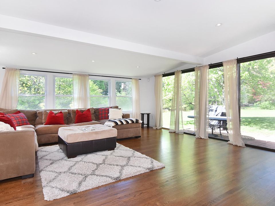 1st image of 42 Walnut St