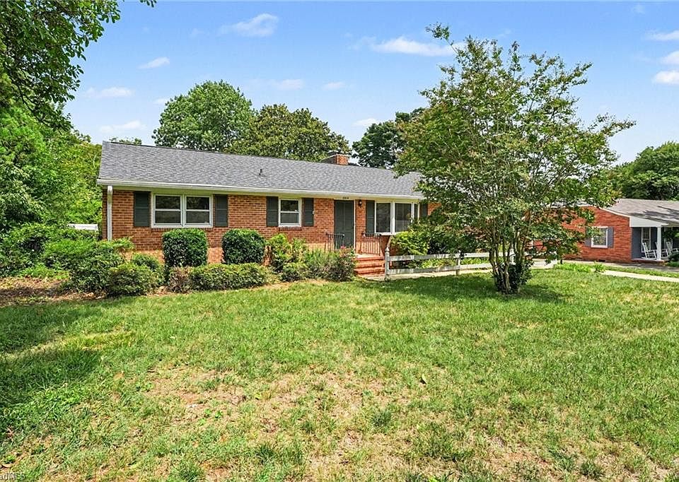 1st image of 1004 Onslow Dr