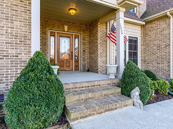 5th image of 1556 Green Grove Way