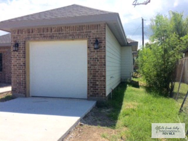 1st image of 22 Ofelia Cir