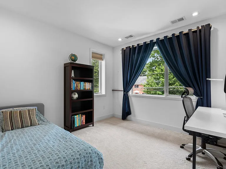 6010 Wilmett Rd — Photo 36