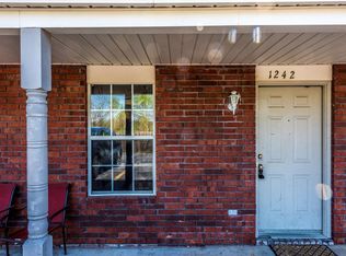 1242 N Iron Horse Dr, Fayetteville, AR 72703