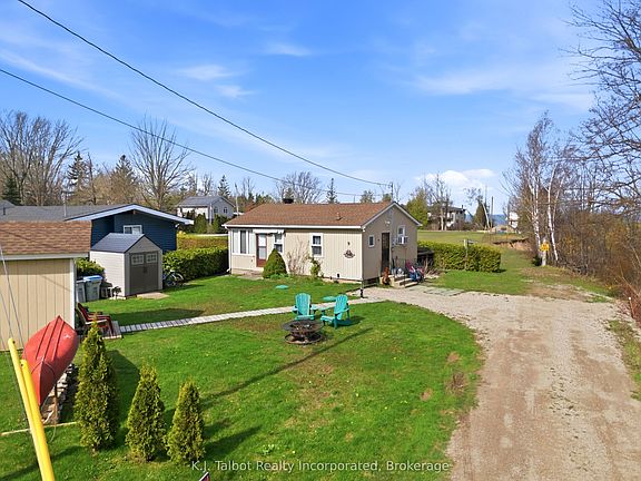 2nd image of 9 Ravine Park Rd N