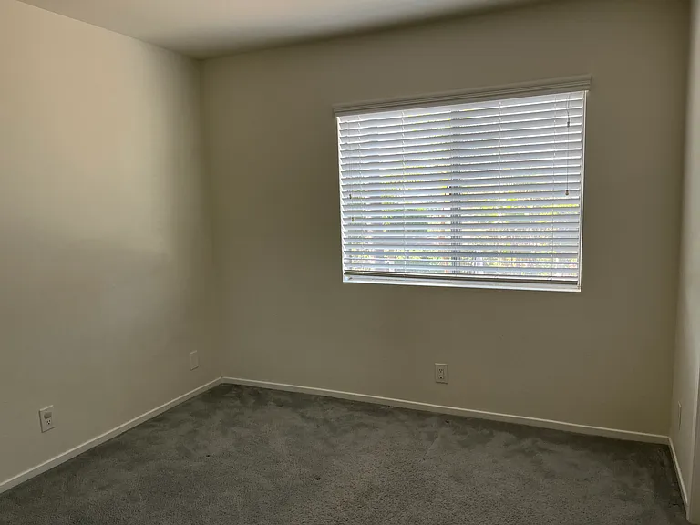 1657 Meadow Glen Rd — Photo 5