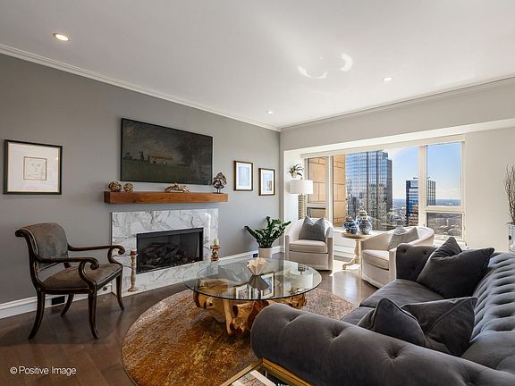 4th image of 800 N Michigan Ave APT 4703