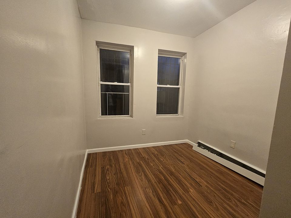 2nd image of 117-119 Tremont Ave #11R