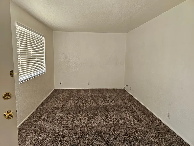 2301 McCulloch Blvd N #J — Photo 6