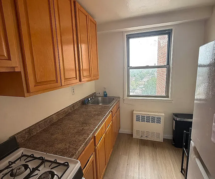 667 Ocean Ave #2T