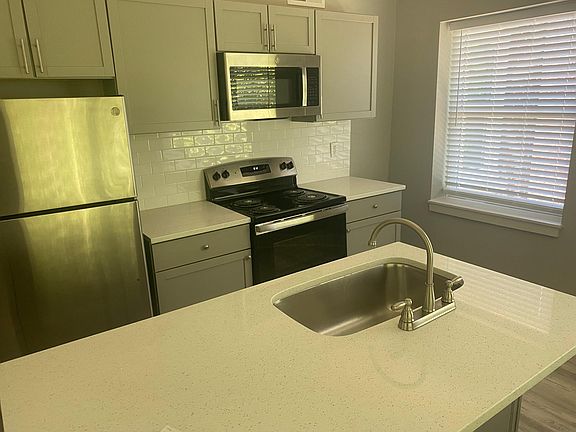 5th image of 1209 E Armour Blvd #201