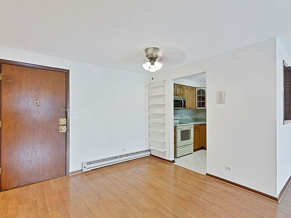 5th image of 2325 N Neva Ave APT 409