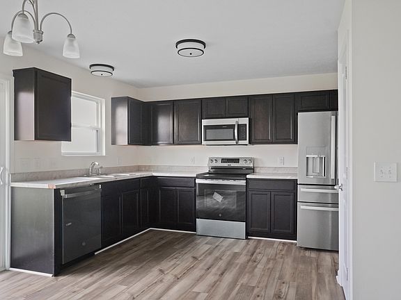 5th image of 10841 Woods Dr