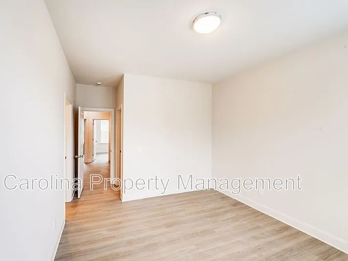 645 Brookwood St #B — Photo 23