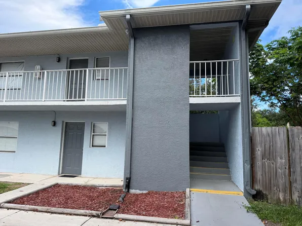605 Ixoria Avenue Unit 21, Fort Pierce, FL 34982