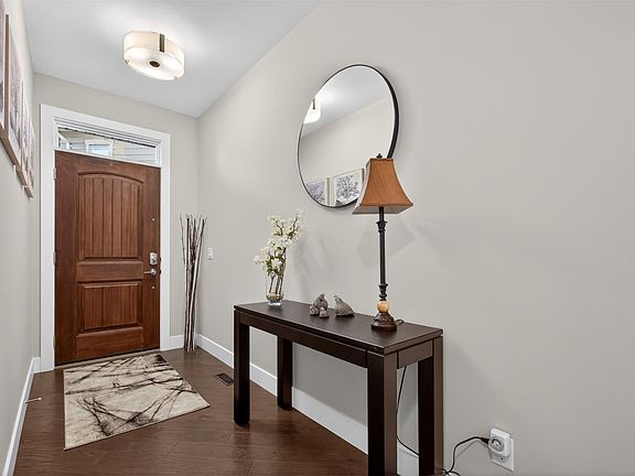 4th image of 875 Stockley St #17
