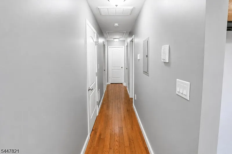 3 bed, 2.0 bath, $2,700 — Photo 4