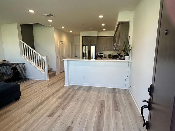 3rd image of 39349 Corvina Ln