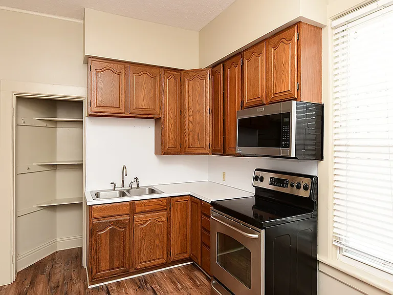 615 Willow Ave #2 — Photo 10