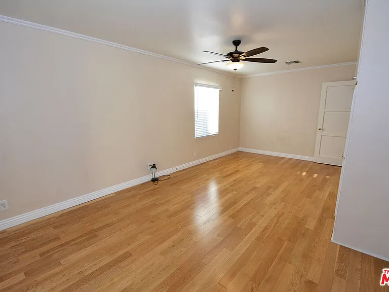 12944 Haynes St — Photo 23